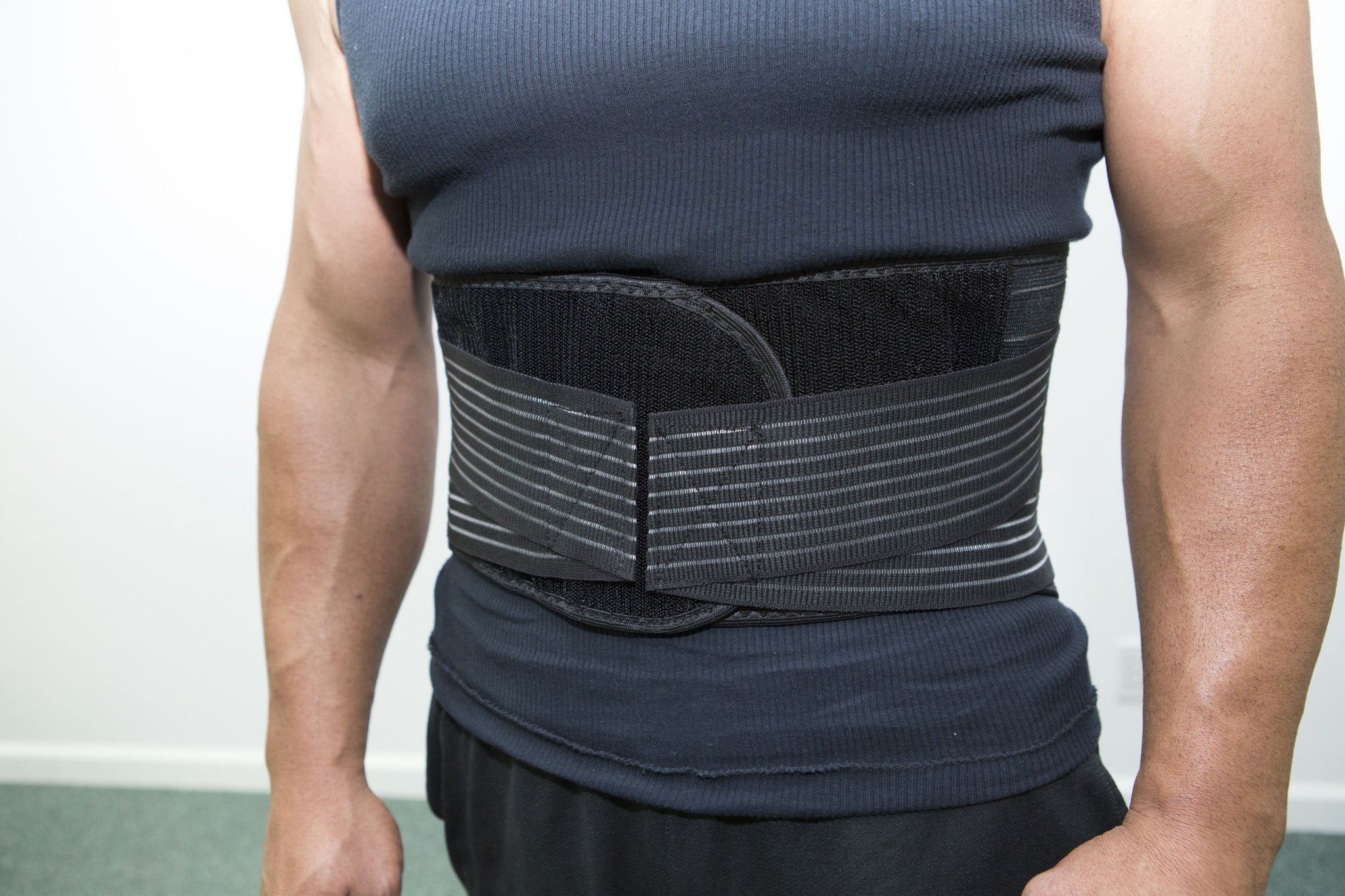 Incrediwear Lower Back Brace by Incrediwear - Ebambu.ca natural health product store - free shipping <59$ 